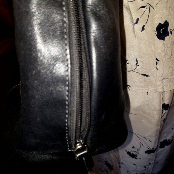 Black Leather Etienne Aigner - Picture 3 of 7